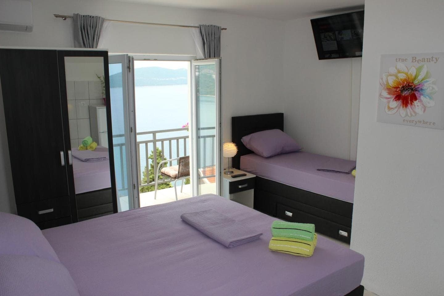 Deluxe Triple Room with Sea View room photo